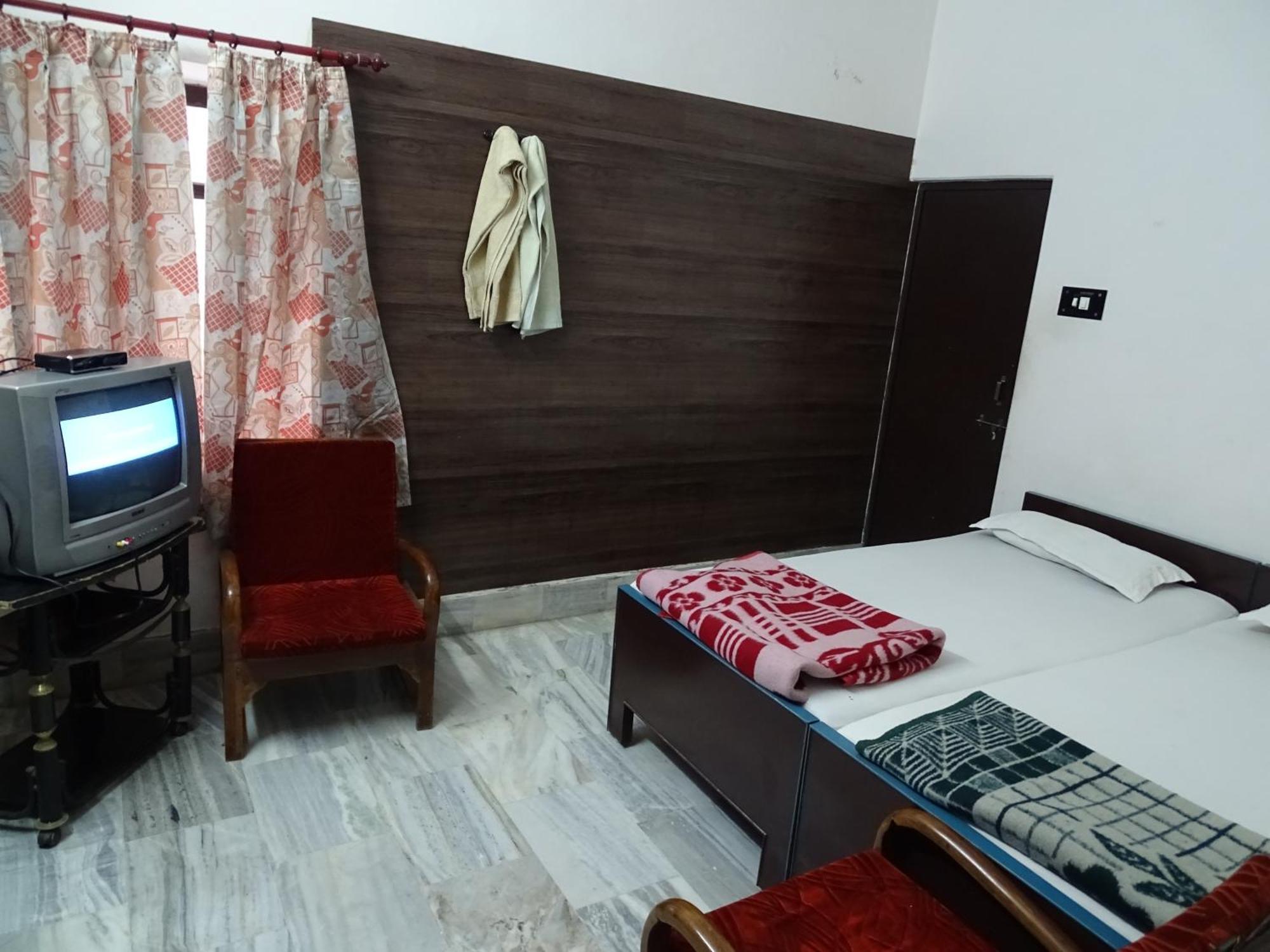 Teerth Guest House - Varanasi — Photos 1